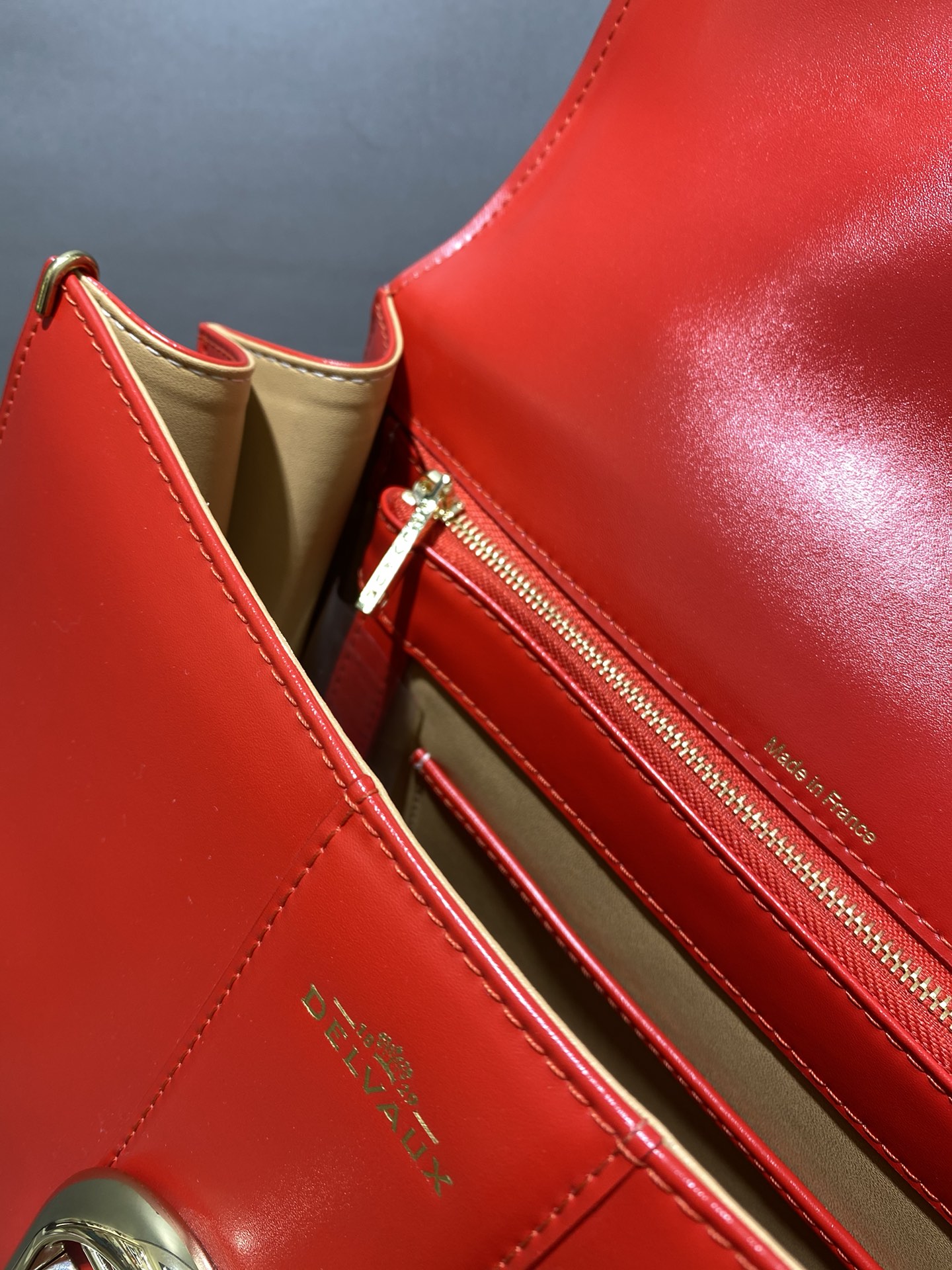 델보 브리앙 박스백 미듐